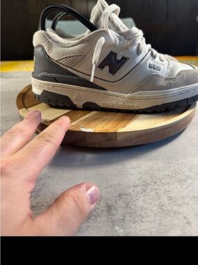 New Balance 550 Retro Low-Top Sneaker in Off-White & Gray.  
M7/womens 8.5